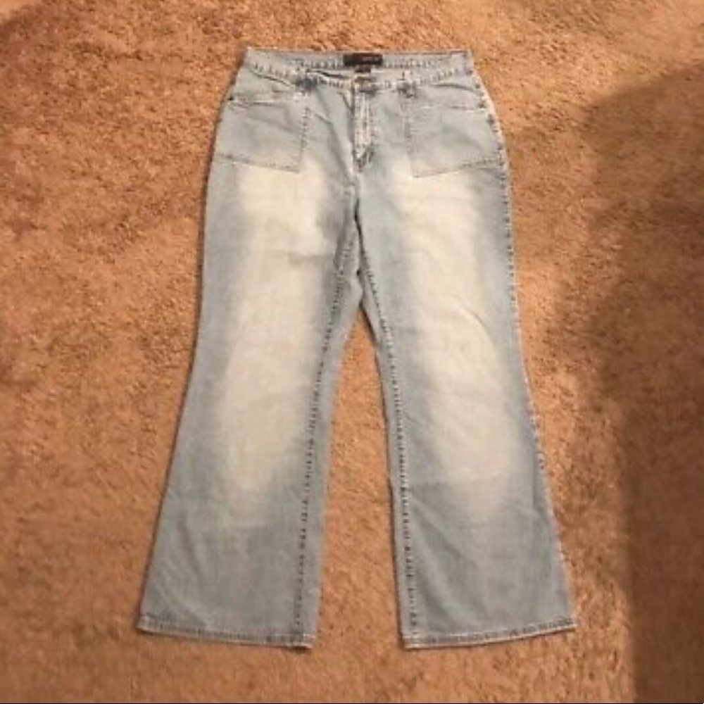 Lane Bryant Venezia light wash denim jeans boot cut size 18